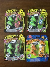 Lotto di 4 pattini Hot Wheels
