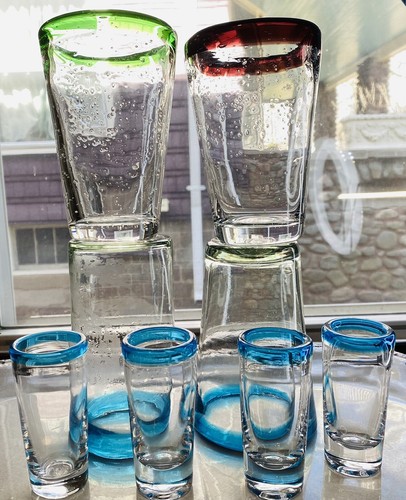 Bicchiere bere con bordo - con,